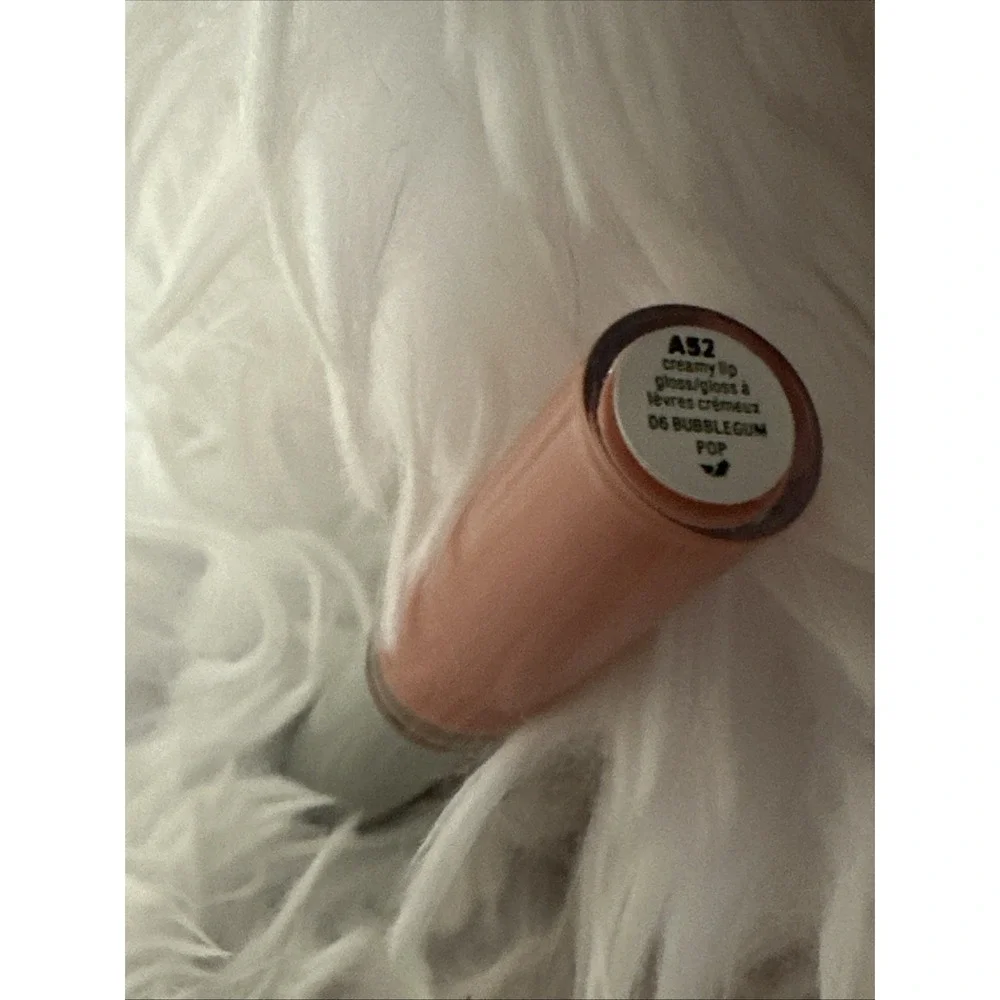 Clinique Pop Plush Creamy‎ Lip Gloss #06 Bubblegum 0.07 Fl Oz NEW Brand new